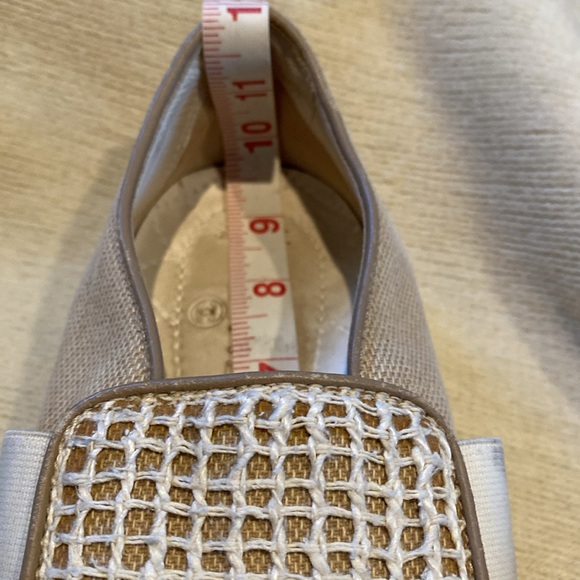 Chanel - Picture 9 of 10